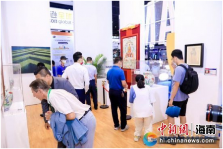 海南国际文化艺术品交易中心艺术金融服务展亮相消博会